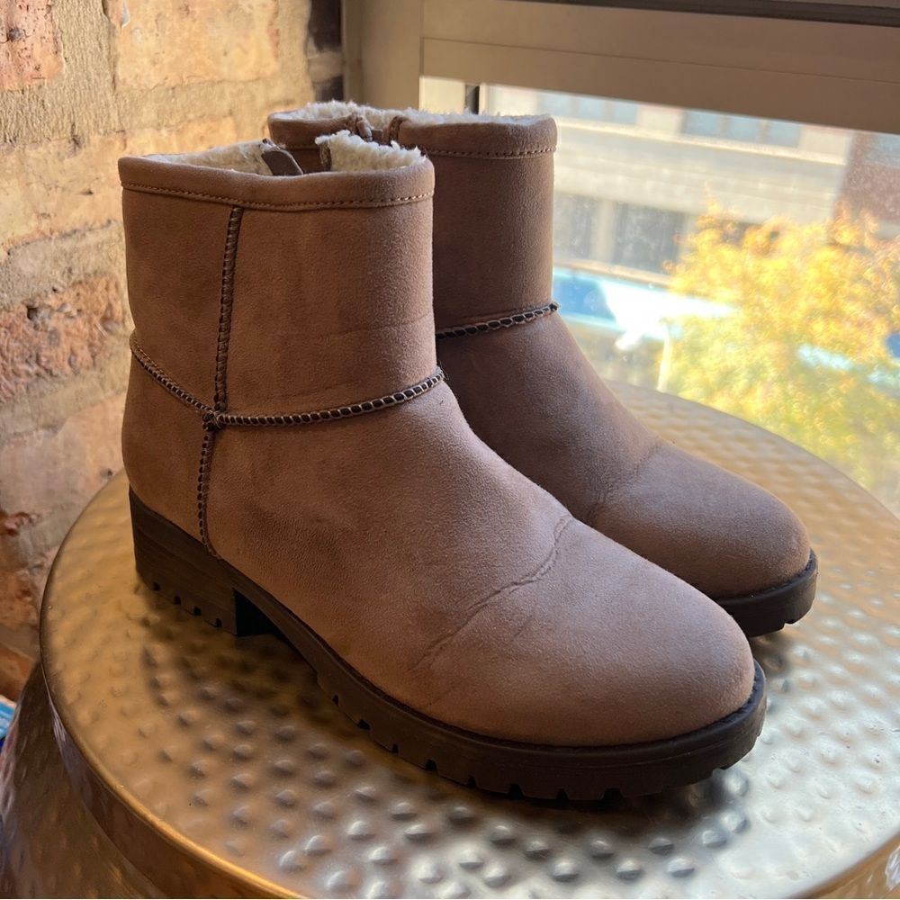 Born in California Women’s Booties | Size: 6 | Color: Brown